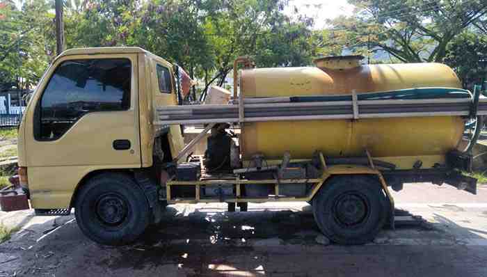 mobil sedot wc bukittinggi